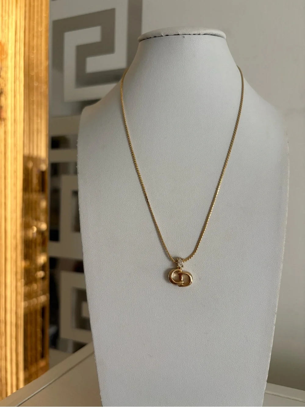 Dior classic pendant